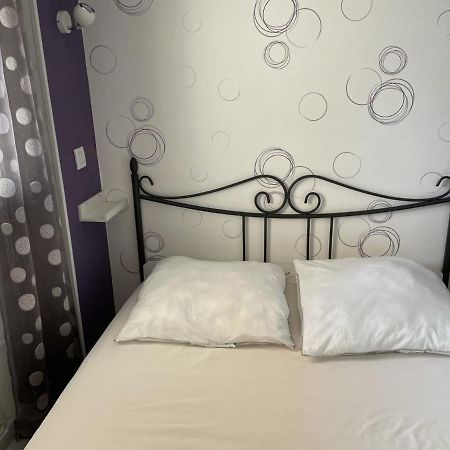 Bormes-Les-Mimosas - Appart 25M2 Avec Balcon - 4P Εξωτερικό φωτογραφία