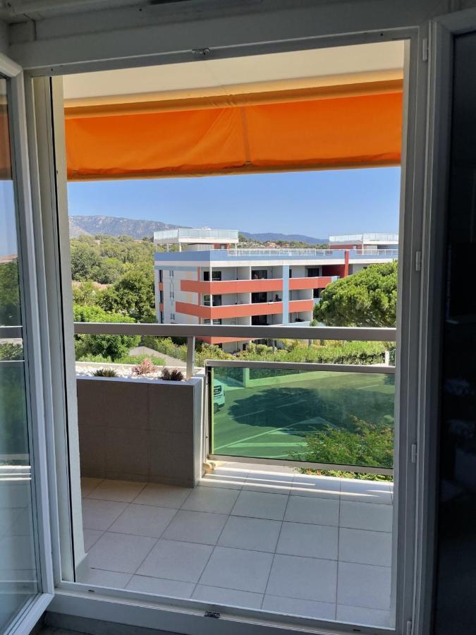 Bormes-Les-Mimosas - Appart 25M2 Avec Balcon - 4P Εξωτερικό φωτογραφία