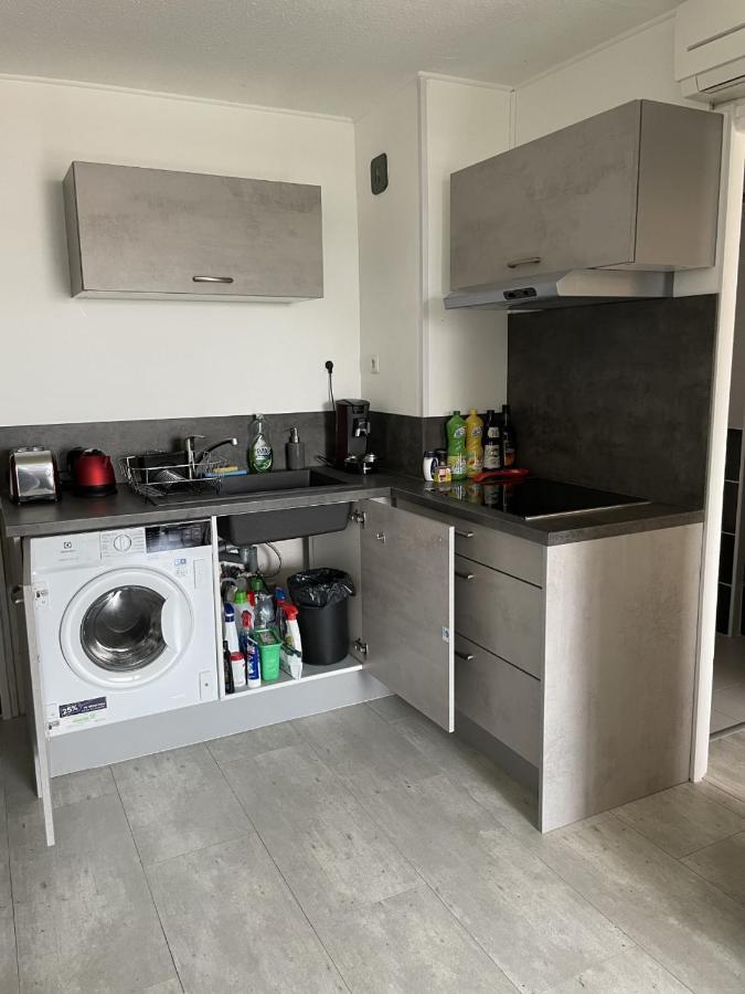 Bormes-Les-Mimosas - Appart 25M2 Avec Balcon - 4P Εξωτερικό φωτογραφία